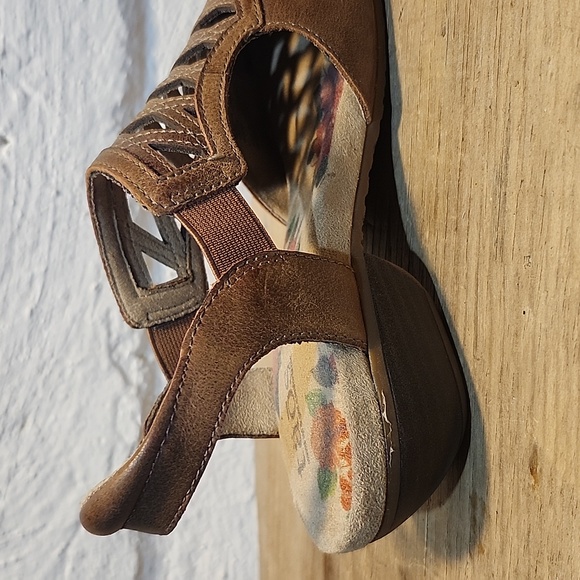 Taos Faith‎ Women's Brown Leather Slingback Low Heel Closed Toe Shoes Size 39 - Picture 9 of 16